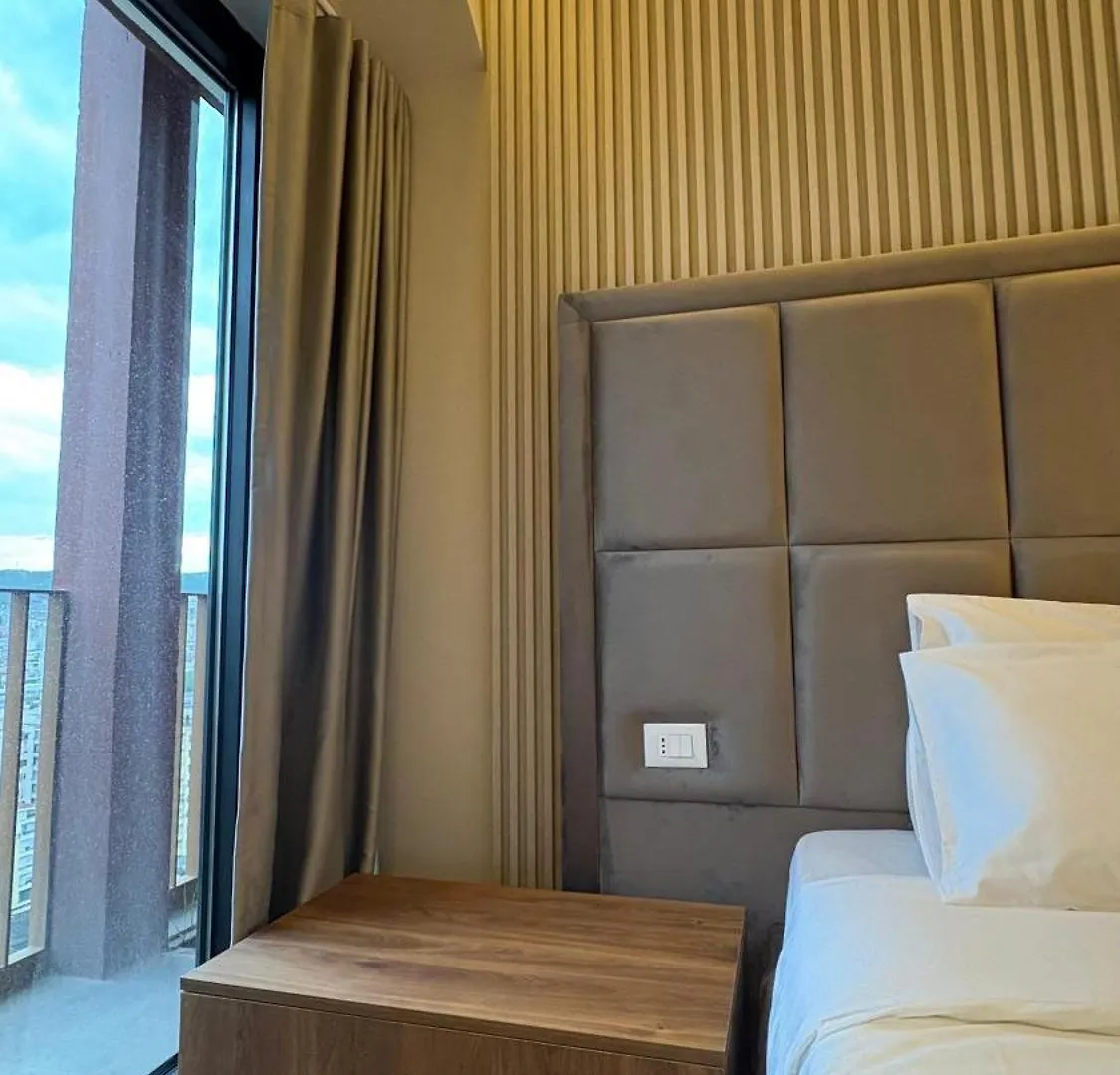 Blue Boutique Apartments 3 Tirana 0*,